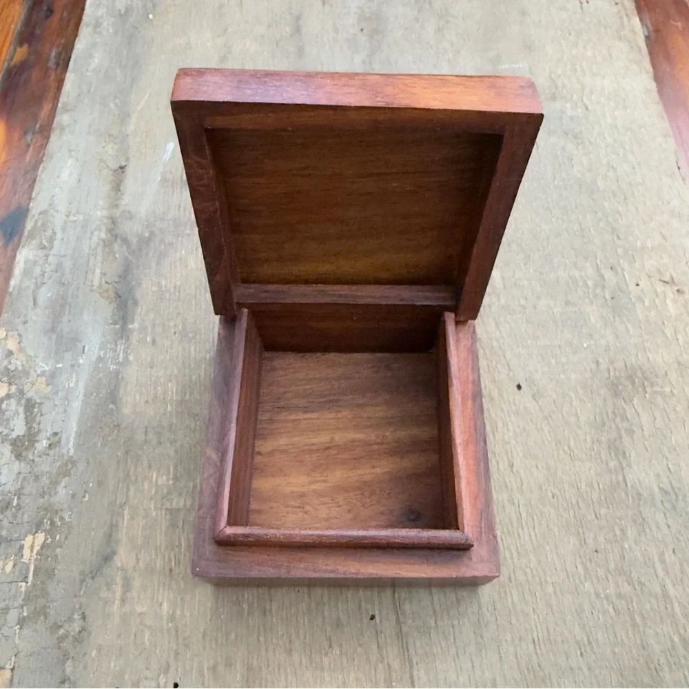 Vintage Archana Crafts square carved wood trinket box